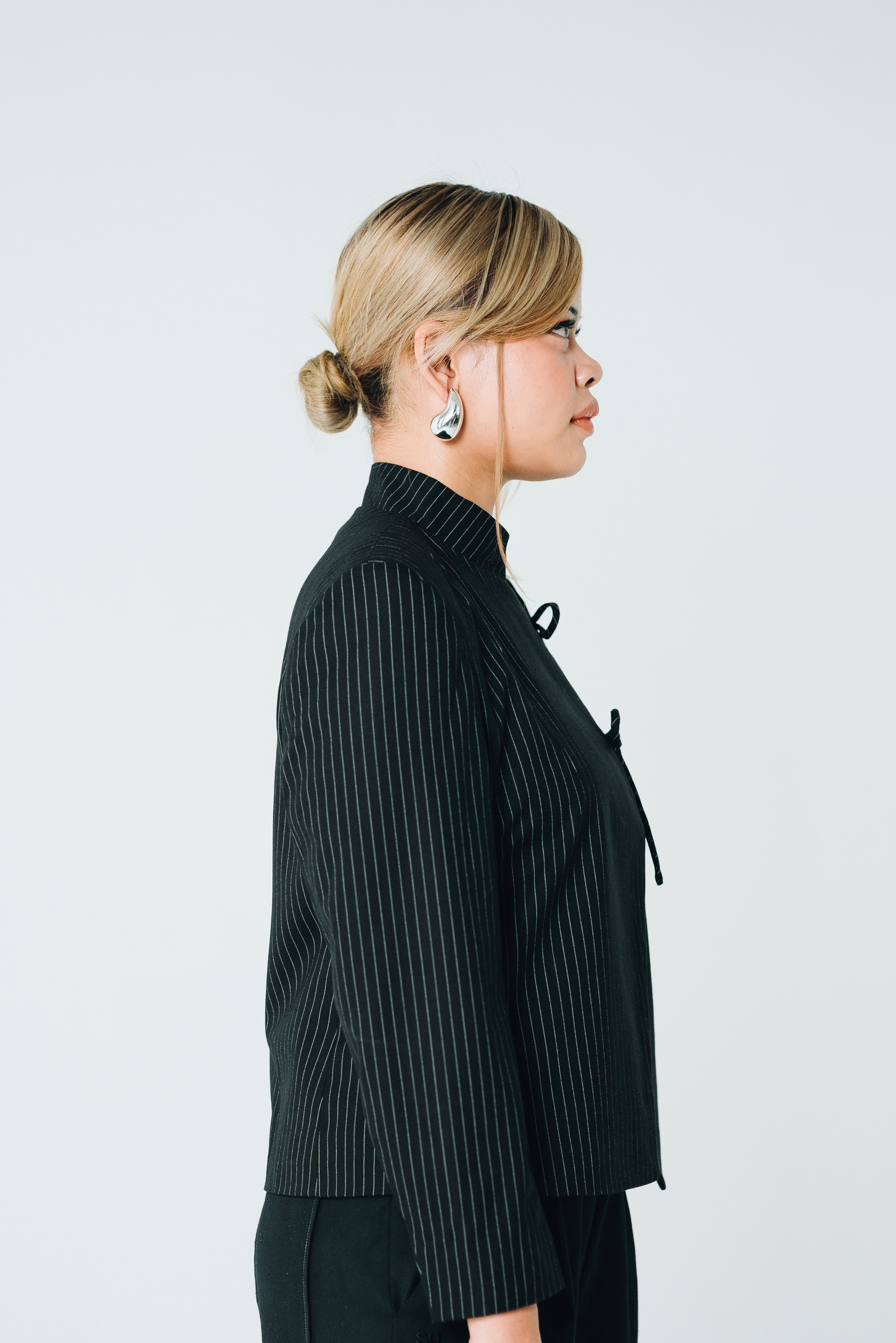 Lineage of Hers in Black